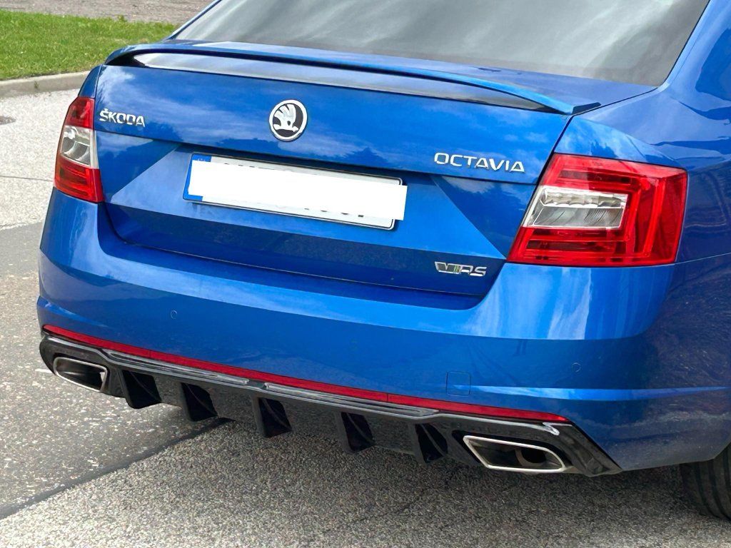 Zadní difuzor Octavia 3 RS černý lesk – Tuning Pardubice