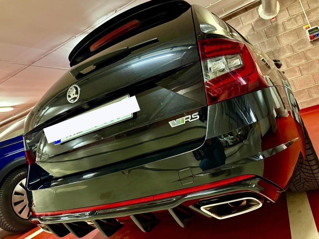 Zadní difuzor Octavia 3 RS černý lesk – Tuning Pardubice